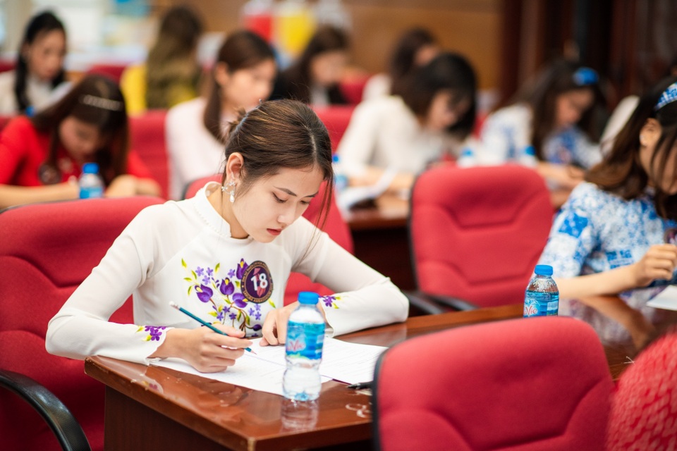 Trần Diệu ANh.jpg Trần Diệu ANh.jpg