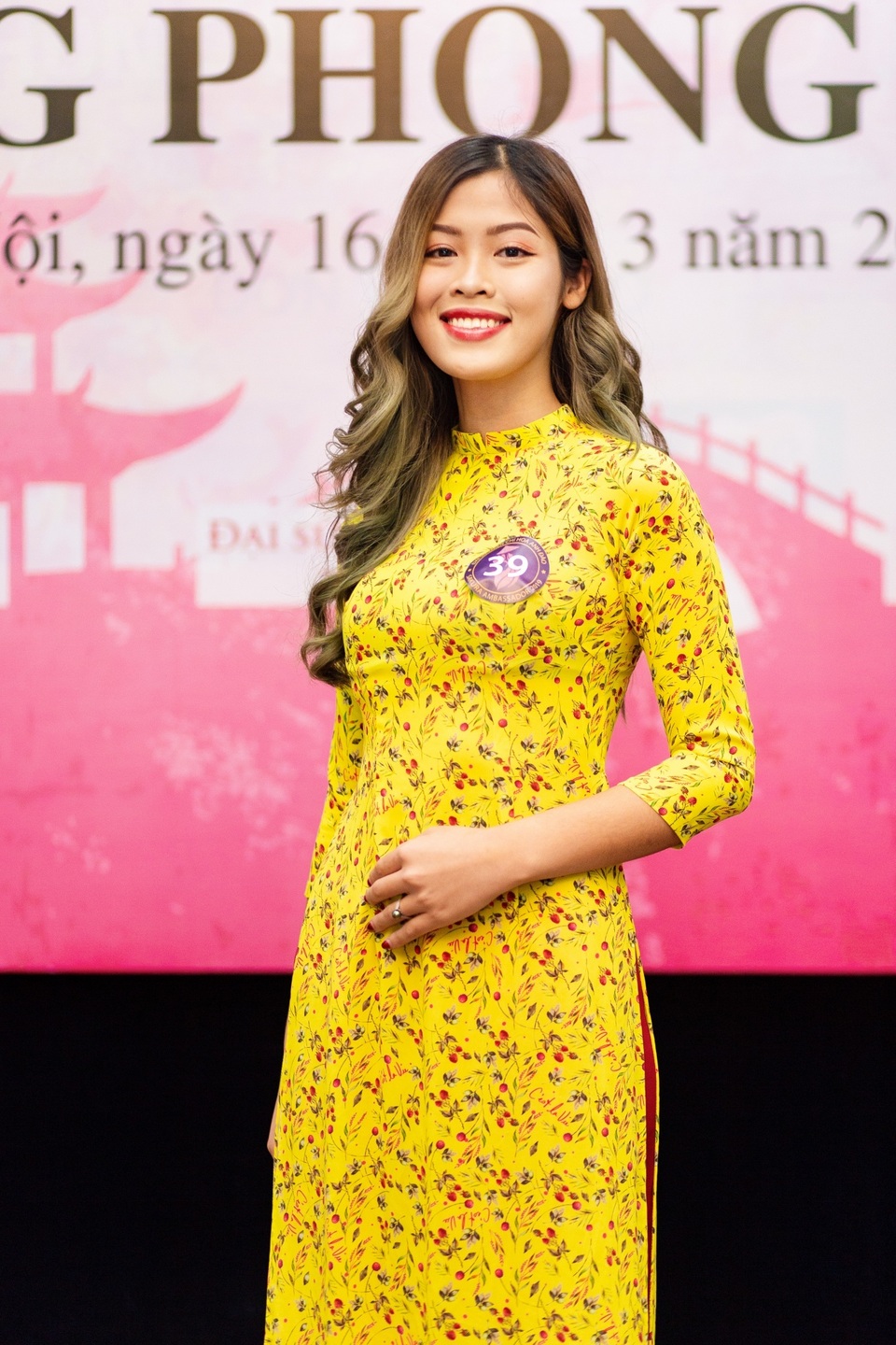 trần thị hồng nhung.jpg trần thị hồng nhung.jpg