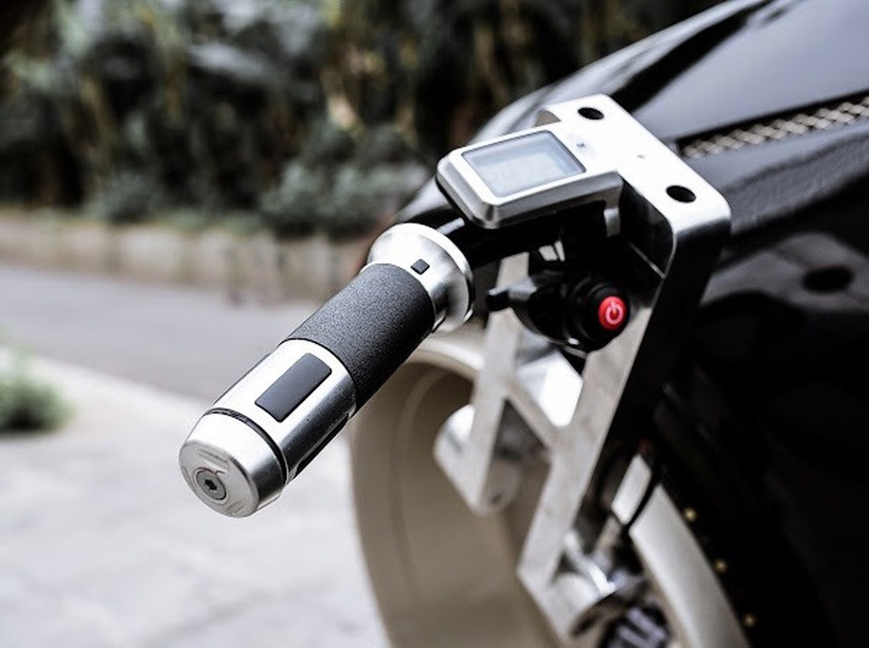 Những hình ảnh chưa từng tiết lộ về siêu môtô Tron Light Cycle tại Việt Nam - 19