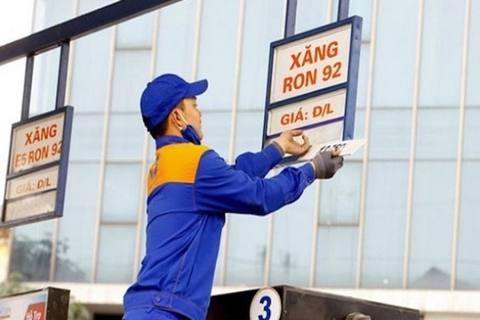 Tăng xả quỹ bình ổn, giá xăng dầu được giữ ổn định - 1 Tăng xả quỹ bình ổn, giá xăng dầu được giữ ổn định - 1