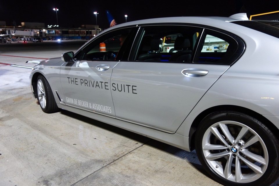 Có gì bên trong nhà ga sân bay dành cho giới siêu giàu ở Mỹ? - 4 Có gì bên trong nhà ga sân bay dành cho giới siêu giàu ở Mỹ? - 4