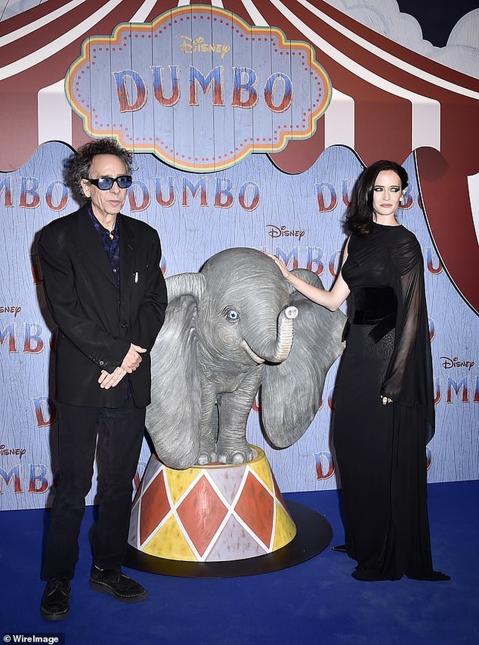 Bond girl Eva Green quyến rũ với váy đen xuyên thấu  - 5