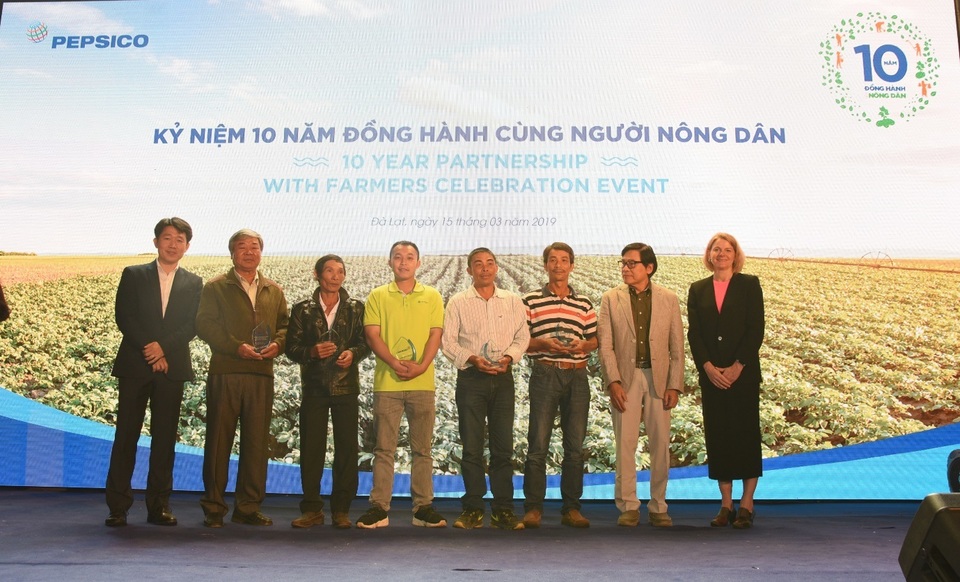 PepsiCo tổ chức kỷ niệm 10 năm dự án “Nông nghiệp bền vững” - 2 PepsiCo tổ chức kỷ niệm 10 năm dự án “Nông nghiệp bền vững” - 2