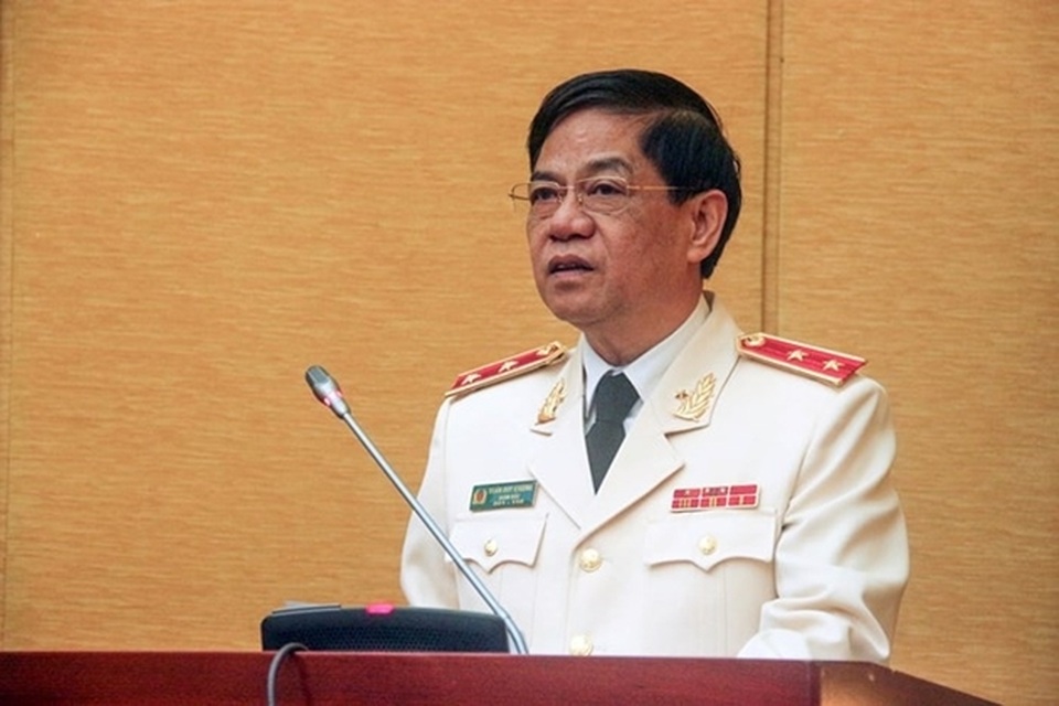 Vụ bé gái 9 tuổi bị xâm hại: Công an Hà Nội rút hồ sơ, bắt tạm giam bị can - 1 Vụ bé gái 9 tuổi bị xâm hại: Công an Hà Nội rút hồ sơ, bắt tạm giam bị can - 1