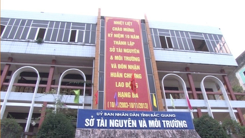 Trắng trợn đánh cắp tài nguyên, có hay không cán bộ “loá mắt” bởi phong bì? - 3 Trắng trợn đánh cắp tài nguyên, có hay không cán bộ “loá mắt” bởi phong bì? - 3