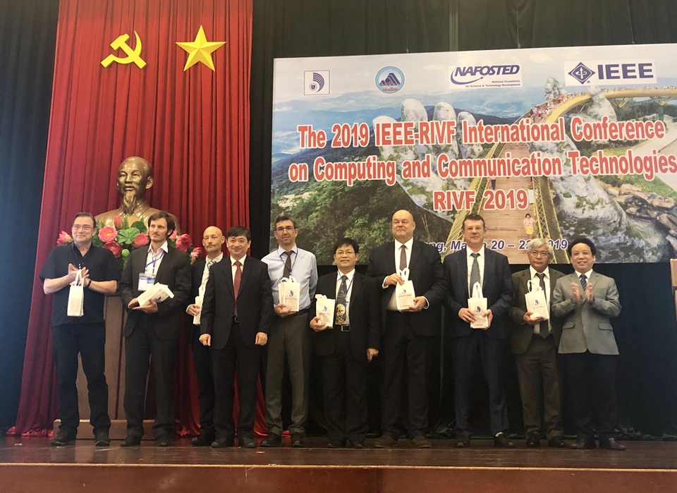 Công bố nhiều kết quả nghiên cứu khoa học công nghệ truyền thông và điện toán - 1 Công bố nhiều kết quả nghiên cứu khoa học công nghệ truyền thông và điện toán - 1