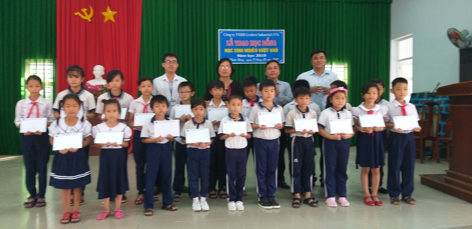 Trao học bổng Grobest đến học sinh nghèo tại Bà Rịa- Vũng Tàu và Đồng Nai - 1 Trao học bổng Grobest đến học sinh nghèo tại Bà Rịa- Vũng Tàu và Đồng Nai - 1