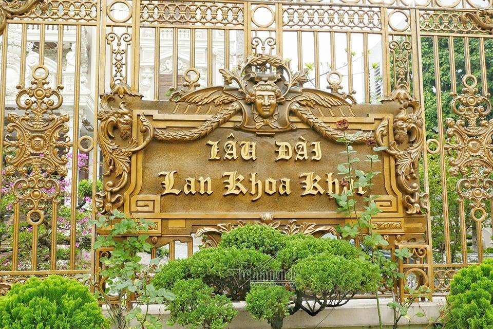 Choáng ngợp lâu đài gần 50 tỷ, xây suốt 9 năm của tỷ phú Nam Định - 5..jpg Choáng ngợp lâu đài gần 50 tỷ, xây suốt 9 năm của tỷ phú Nam Định - 5..jpg