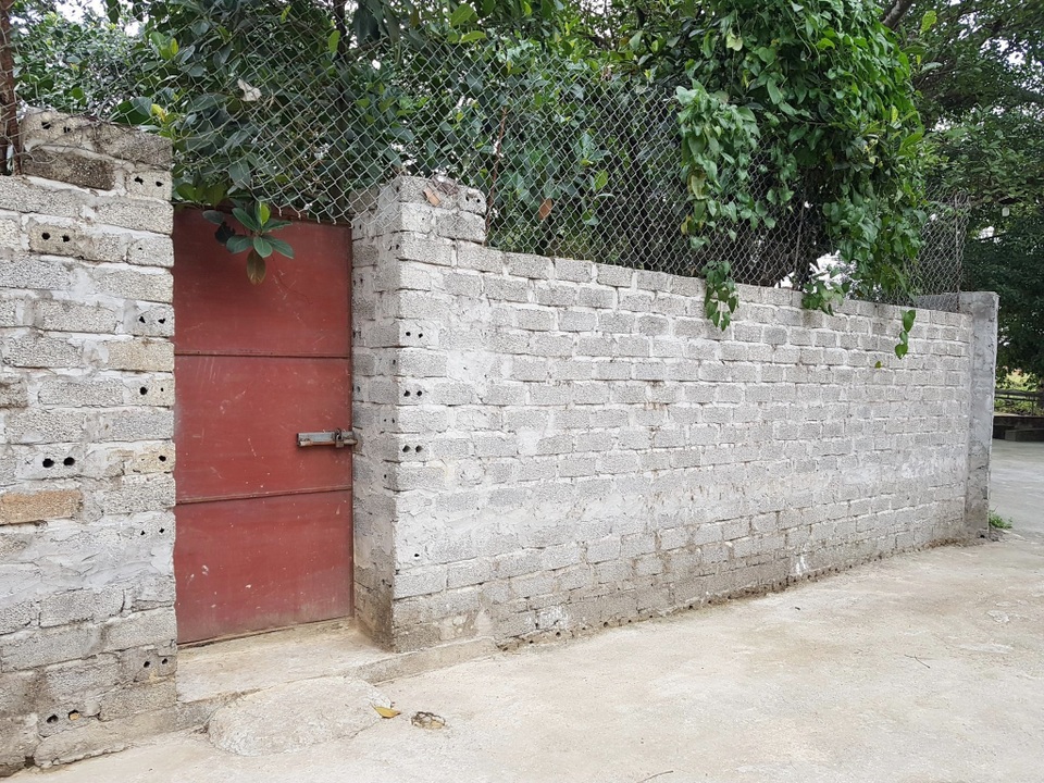 Ninh Bình: Chủ tịch xã “biển thủ” hàng trăm mét vuông đất công ích làm của riêng? - 4 Ninh Bình: Chủ tịch xã “biển thủ” hàng trăm mét vuông đất công ích làm của riêng? - 4