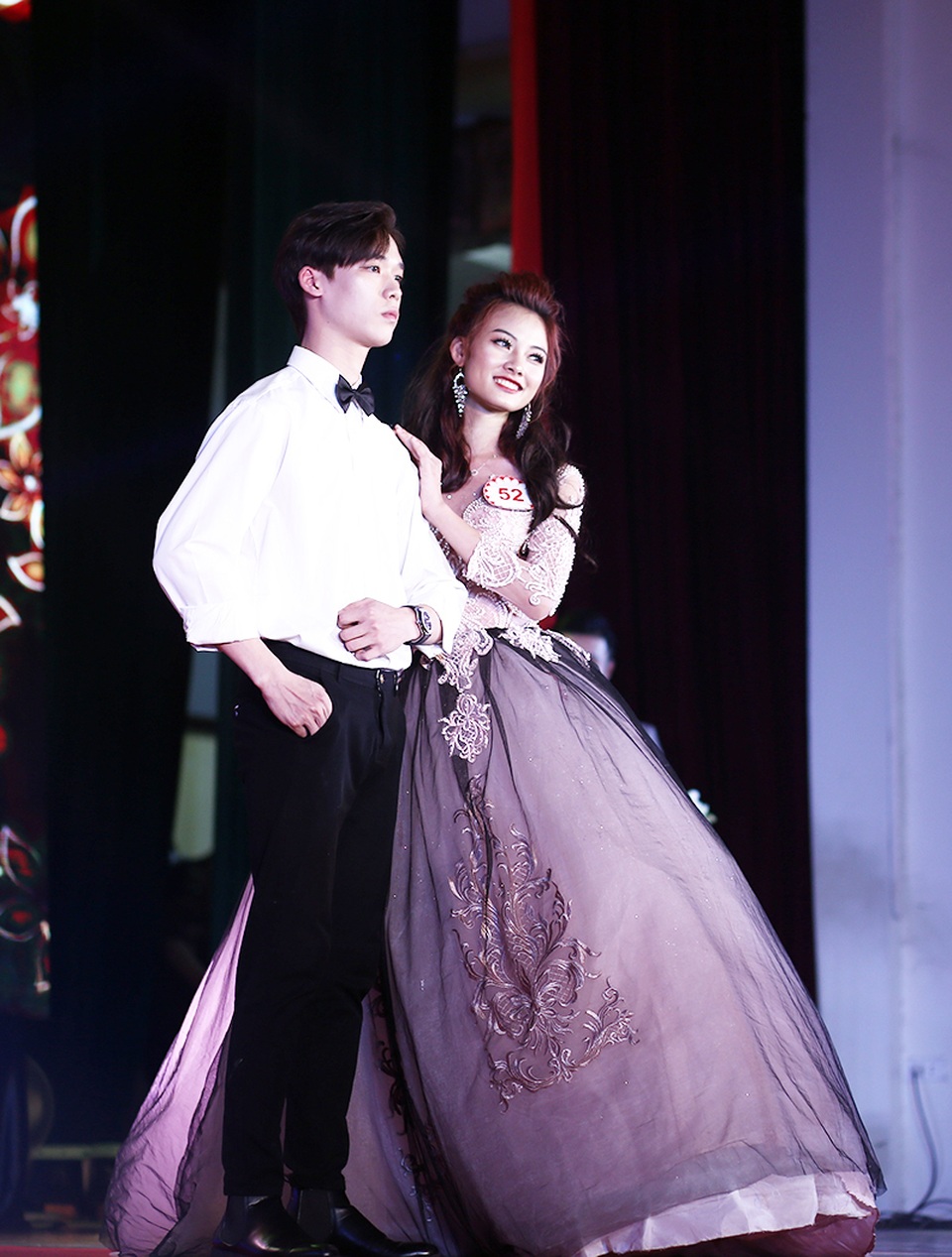 Nữ sinh biên đạo múa đăng quang Hoa khôi ĐH Văn hóa - 11