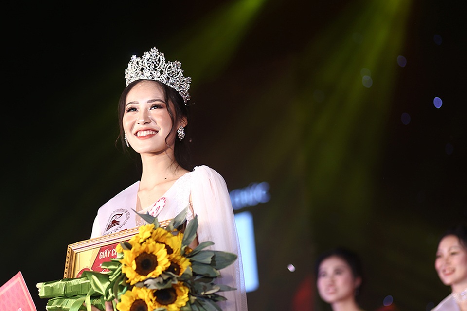 Nữ sinh biên đạo múa đăng quang Hoa khôi ĐH Văn hóa - 4