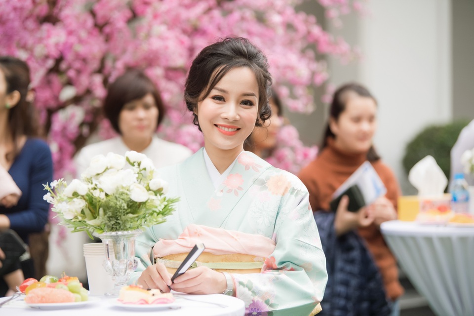 Minh Hương: Chọn lối sống bình lặng, bỏ qua nhiều cơ hội “hốt bạc... để giữ gìn hạnh phúc - 4