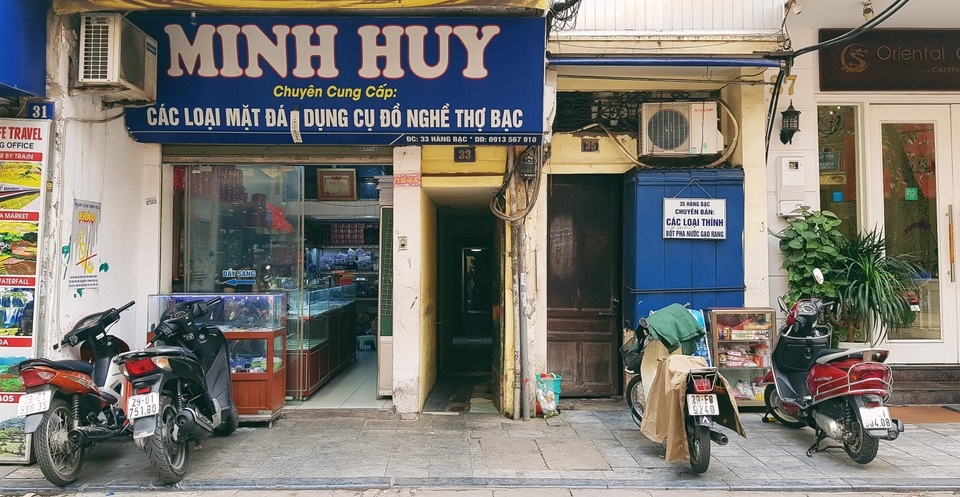 Ngõ siêu hẹp, sâu hun hút ở khu phố cổ Hà Nội - 1