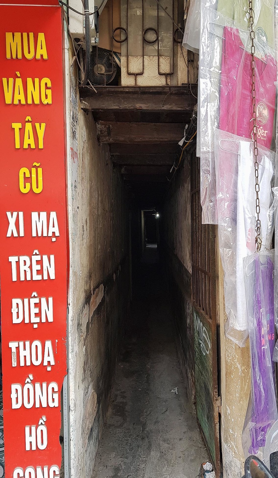 Ngõ siêu hẹp, sâu hun hút ở khu phố cổ Hà Nội - 5