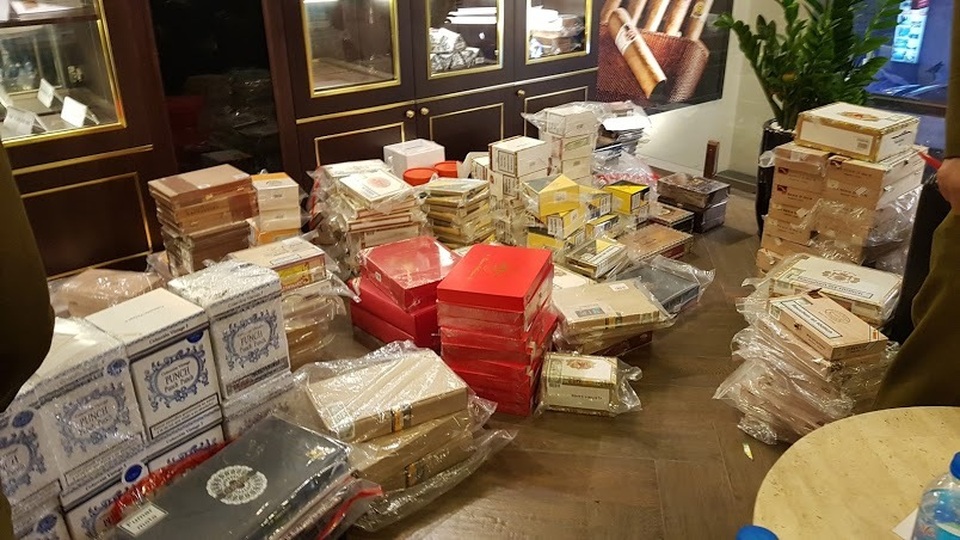 Tịch thu hơn 7.000 điếu xì gà không rõ nguồn gốc trị giá 4 tỷ đồng - 1 Tịch thu hơn 7.000 điếu xì gà không rõ nguồn gốc trị giá 4 tỷ đồng - 1