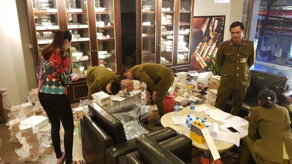 Tịch thu hơn 7.000 điếu xì gà không rõ nguồn gốc trị giá 4 tỷ đồng - 6 Tịch thu hơn 7.000 điếu xì gà không rõ nguồn gốc trị giá 4 tỷ đồng - 6