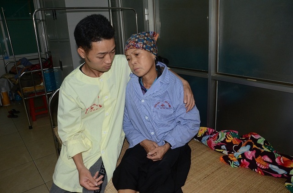 Mong manh tính mạng người phụ nữ dân tộc Nùng mắc cùng lúc nhiều thứ bệnh - 10