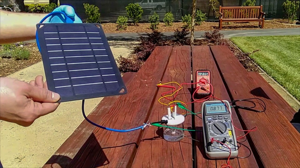 Cách dễ dàng biến nước biển thành nhiên liệu hydro sạch - 2 Cách dễ dàng biến nước biển thành nhiên liệu hydro sạch - 2