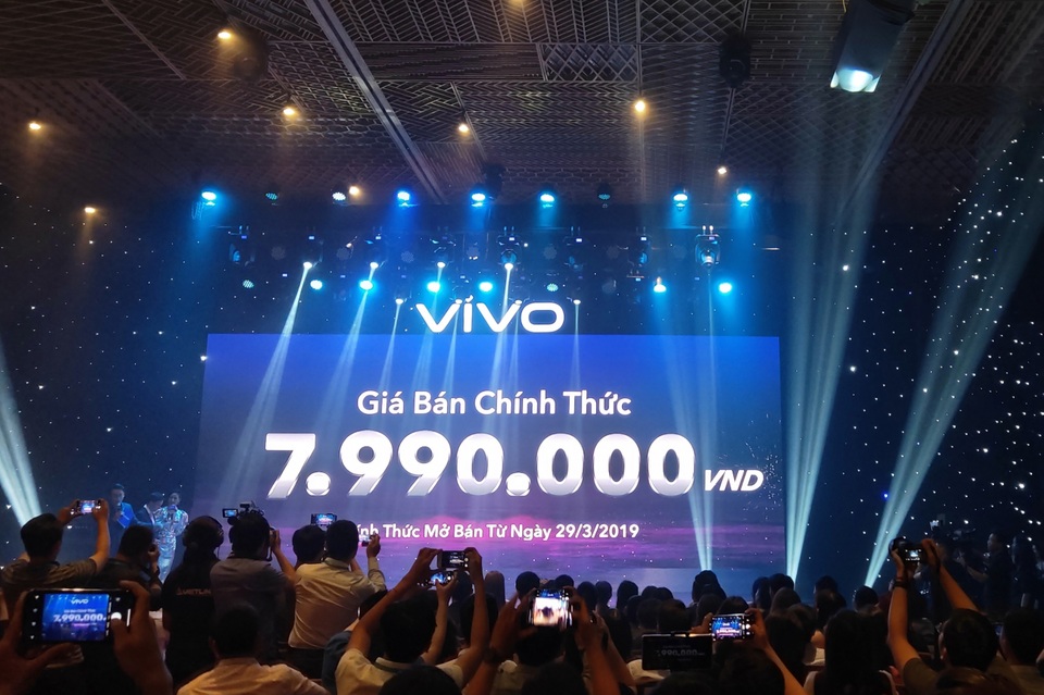 Ra mắt Vivo V15, camera tàng hình, giá 7,9 triệu đồng - 4 Ra mắt Vivo V15, camera tàng hình, giá 7,9 triệu đồng - 4