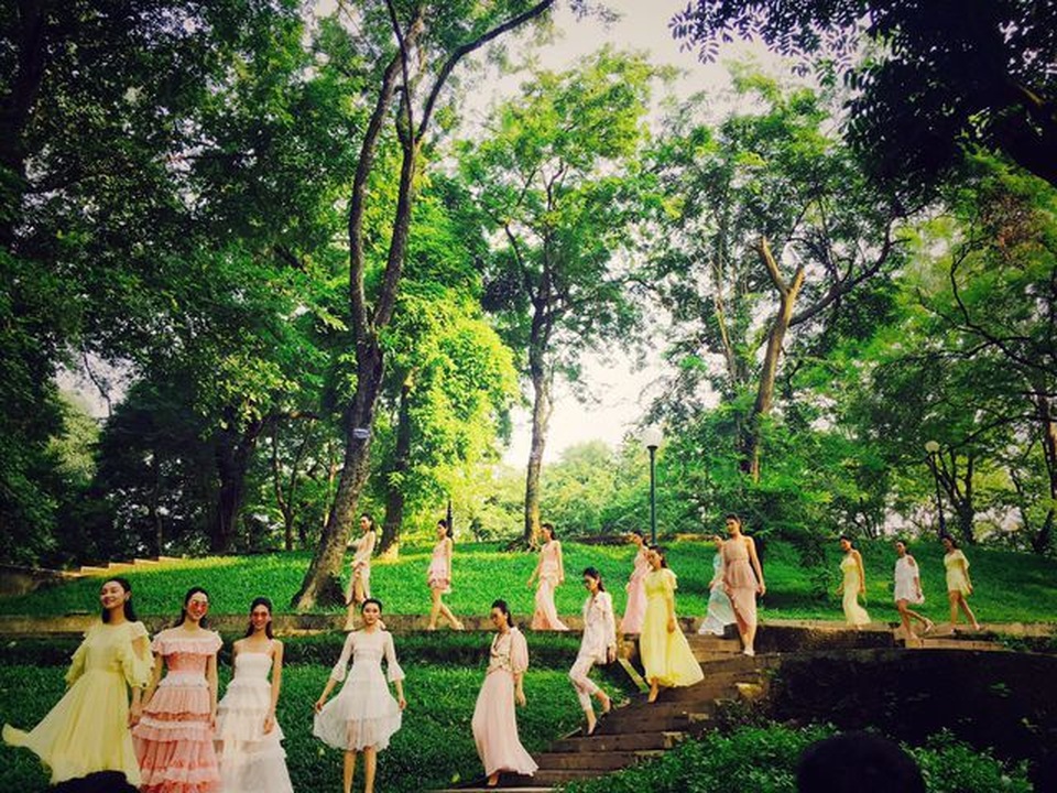 50 người mẫu nổi tiếng tham gia Tuần lễ Thời trang Việt Nam Thu - Đông 2019		 - 1