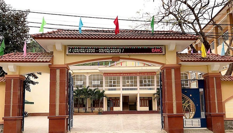 Phó Chánh văn phòng Huyện ủy không có bằng cấp 3 - 1 Phó Chánh văn phòng Huyện ủy không có bằng cấp 3 - 1