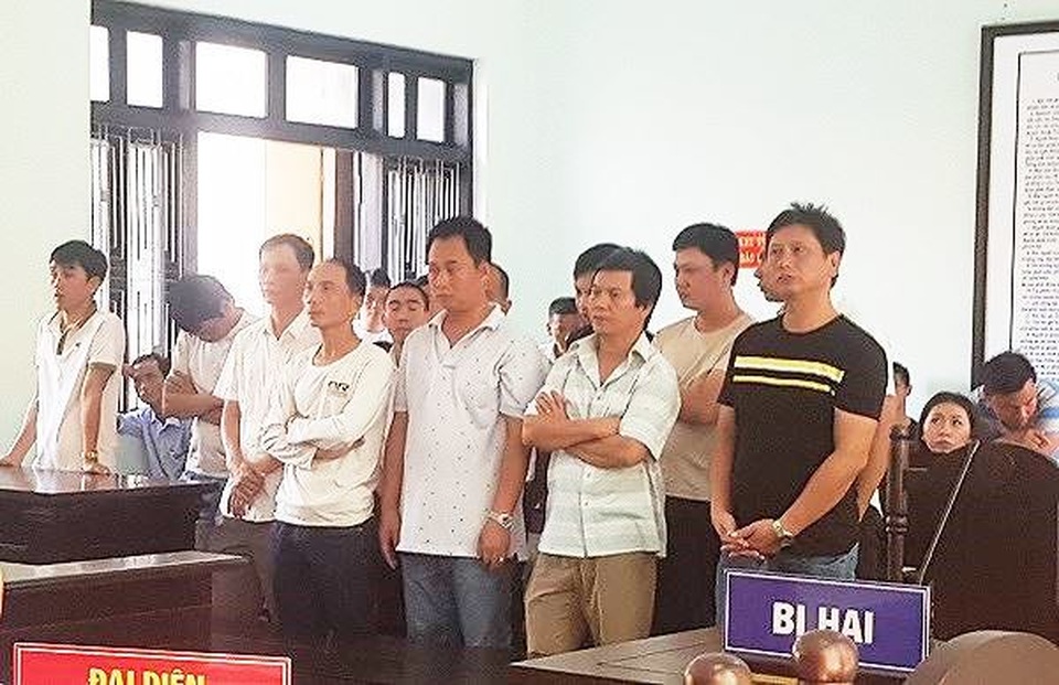 12 bị cáo trong đường dây đánh bạc qua mạng hàng chục tỷ đồng lĩnh án - 1