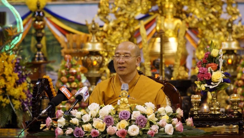 Sáng nay Uông Bí họp báo vụ “thỉnh vong báo oán” tại chùa Ba Vàng - 3 Sáng nay Uông Bí họp báo vụ “thỉnh vong báo oán” tại chùa Ba Vàng - 3