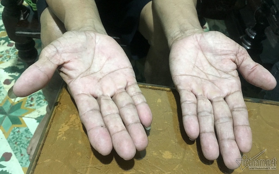 Đại gia đá đỏ đếm tiền cả ngày không hết giờ ra sao? - 6 Đại gia đá đỏ đếm tiền cả ngày không hết giờ ra sao? - 6