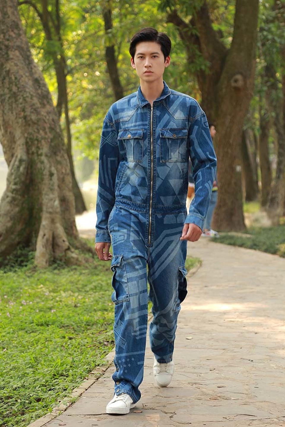 Chiêm ngưỡng tinh hoa văn hoá thổ cẩm Việt Nam qua bộ sưu tập mới - 5 Chiêm ngưỡng tinh hoa văn hoá thổ cẩm Việt Nam qua bộ sưu tập mới - 5