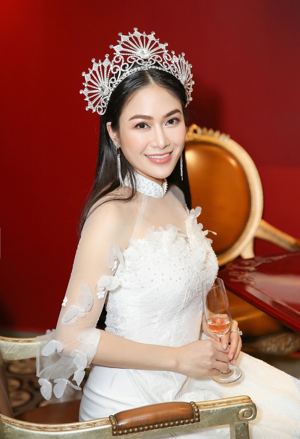 Hoa hậu Tuyết Nga (1).jpg Hoa hậu Tuyết Nga (1).jpg