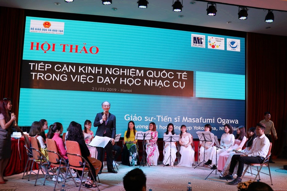 Kinh nghiệm quốc tế trong dạy nhạc cụ cho học sinh : Người thầy là nguồn truyền cảm hứng - 1 Kinh nghiệm quốc tế trong dạy nhạc cụ cho học sinh : Người thầy là nguồn truyền cảm hứng - 1