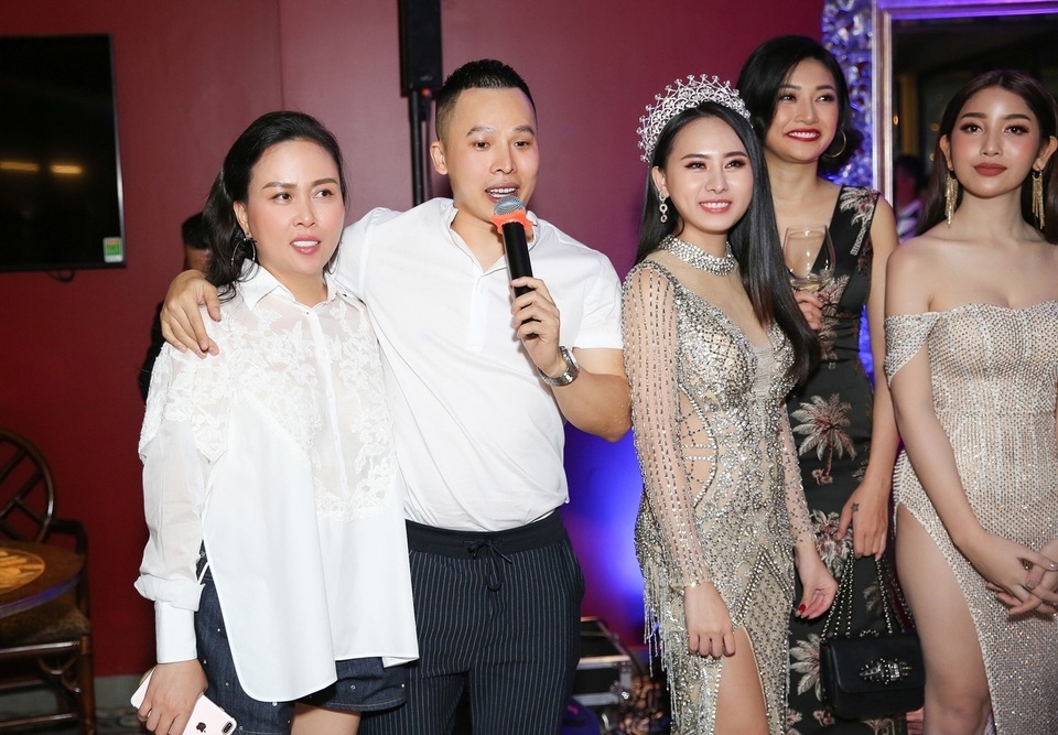 Khắc Tiệp - Phương Chanel.jpg Khắc Tiệp - Phương Chanel.jpg