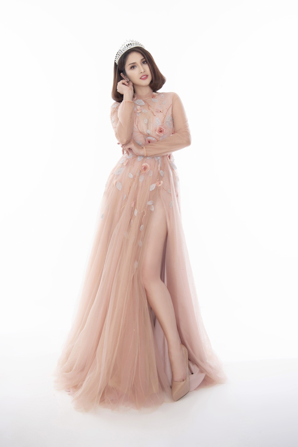 Hé lộ mối quan hệ giữa vợ cũ Phan Thanh Bình với Hoa hậu Phí Thuỳ Linh - 9