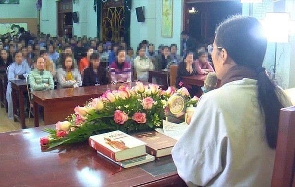 Công an sẽ mời chủ diễn đàn giảng “vong báo oán” lên làm việc - 2 Công an sẽ mời chủ diễn đàn giảng “vong báo oán” lên làm việc - 2