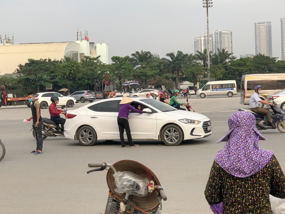 Mở đầu giải đấu U23 châu Á, phe vé “bỗng dưng muốn khóc” - 14 Mở đầu giải đấu U23 châu Á, phe vé “bỗng dưng muốn khóc” - 14