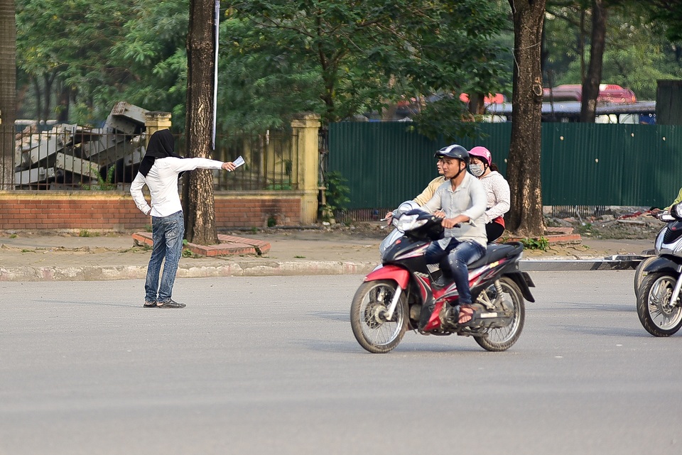 Mở đầu giải đấu U23 châu Á, phe vé “bỗng dưng muốn khóc” - 9 Mở đầu giải đấu U23 châu Á, phe vé “bỗng dưng muốn khóc” - 9