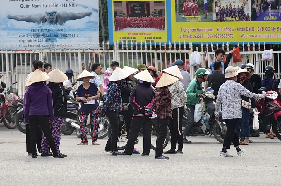 Mở đầu giải đấu U23 châu Á, phe vé “bỗng dưng muốn khóc” - 12 Mở đầu giải đấu U23 châu Á, phe vé “bỗng dưng muốn khóc” - 12