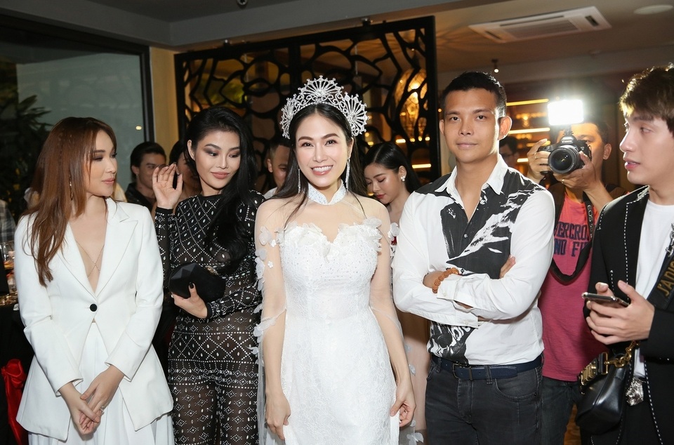 Stylist Đỗ Long và Tuyết Nga.jpg Stylist Đỗ Long và Tuyết Nga.jpg