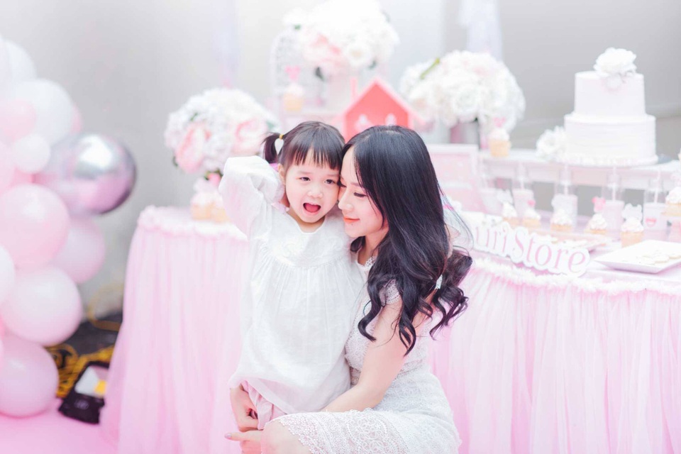 Suri Store và hành trình gây dựng thương hiệu của một hot mom - 4 Suri Store và hành trình gây dựng thương hiệu của một hot mom - 4