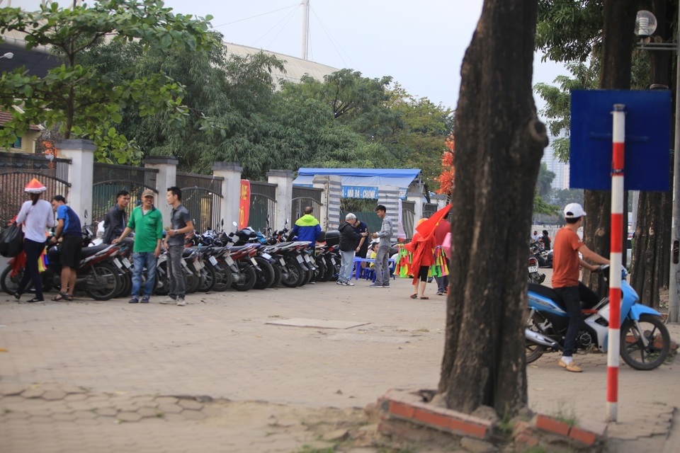 Mở đầu giải đấu U23 châu Á, phe vé “bỗng dưng muốn khóc” - 8 Mở đầu giải đấu U23 châu Á, phe vé “bỗng dưng muốn khóc” - 8