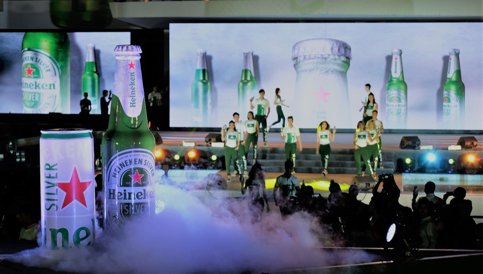 Công ty bia hàng đầu thế giới Heineken ra mắt sản phẩm cao cấp mới: Heineken Silver – Nhẹ êm mà đậm chất - 3 Công ty bia hàng đầu thế giới Heineken ra mắt sản phẩm cao cấp mới: Heineken Silver – Nhẹ êm mà đậm chất - 3
