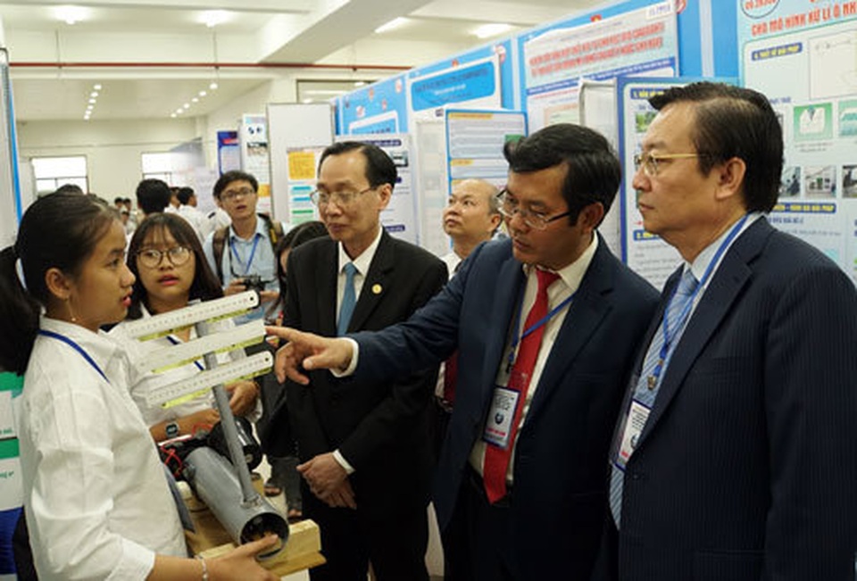 Kết quả thẩm định vụ phụ huynh “tố” trong cuộc thi Khoa học kỹ thuật cấp quốc gia - 1 Kết quả thẩm định vụ phụ huynh “tố” trong cuộc thi Khoa học kỹ thuật cấp quốc gia - 1