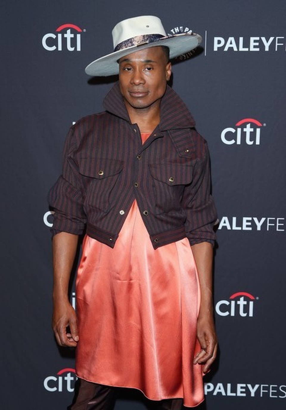 Billy Porter gây chú ý với trang phục nữ tính - 4