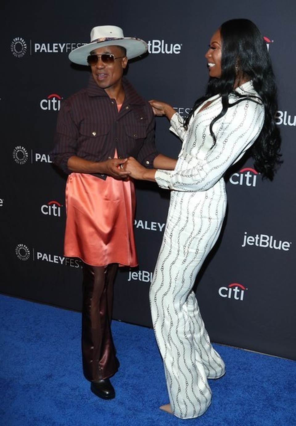 Billy Porter gây chú ý với trang phục nữ tính - 1