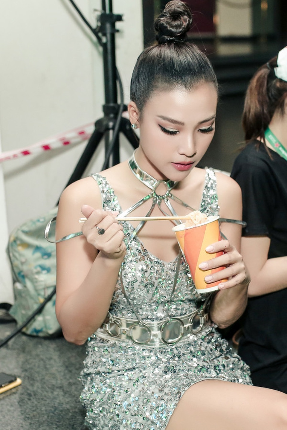 Hoang-oanh--.jpg Hoang-oanh--.jpg