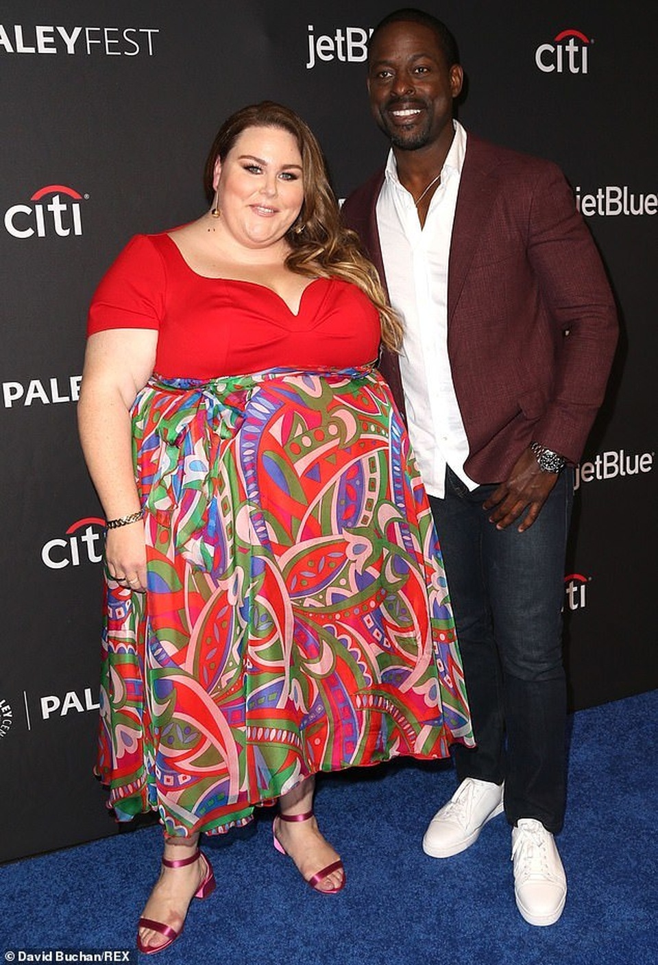 Chrissy Metz: Nữ diễn viên ngoại cỡ nổi tiếng nước Mỹ - 2 Chrissy Metz: Nữ diễn viên ngoại cỡ nổi tiếng nước Mỹ - 2