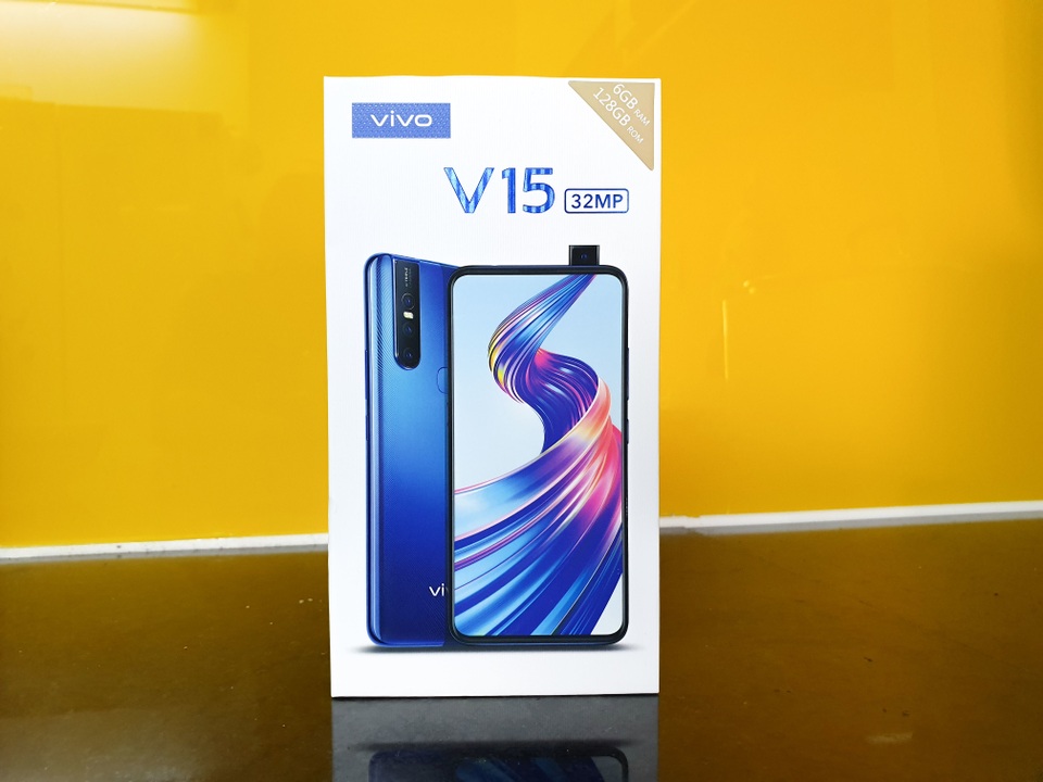 Đập hộp Vivo V15 camera thụt thò giá 8 triệu đồng - 1 Đập hộp Vivo V15 camera thụt thò giá 8 triệu đồng - 1