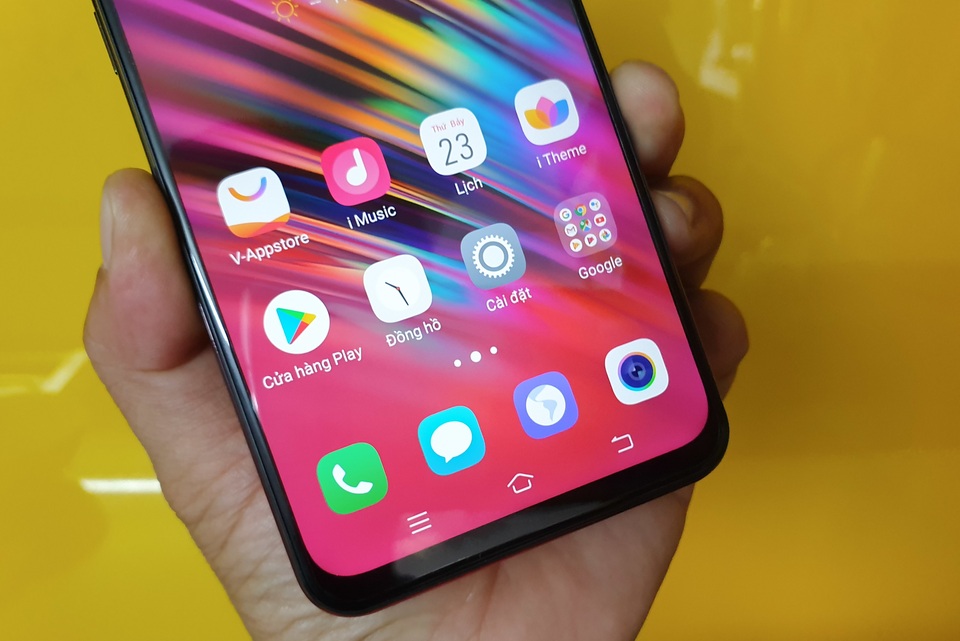 Đập hộp Vivo V15 camera thụt thò giá 8 triệu đồng - 5 Đập hộp Vivo V15 camera thụt thò giá 8 triệu đồng - 5