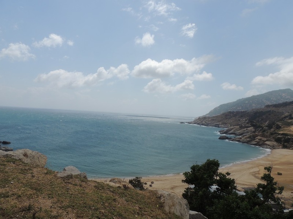 Bãi Tràng đang hút khách nhờ vẻ đẹp hoang sơ - 5 Bãi Tràng đang hút khách nhờ vẻ đẹp hoang sơ - 5