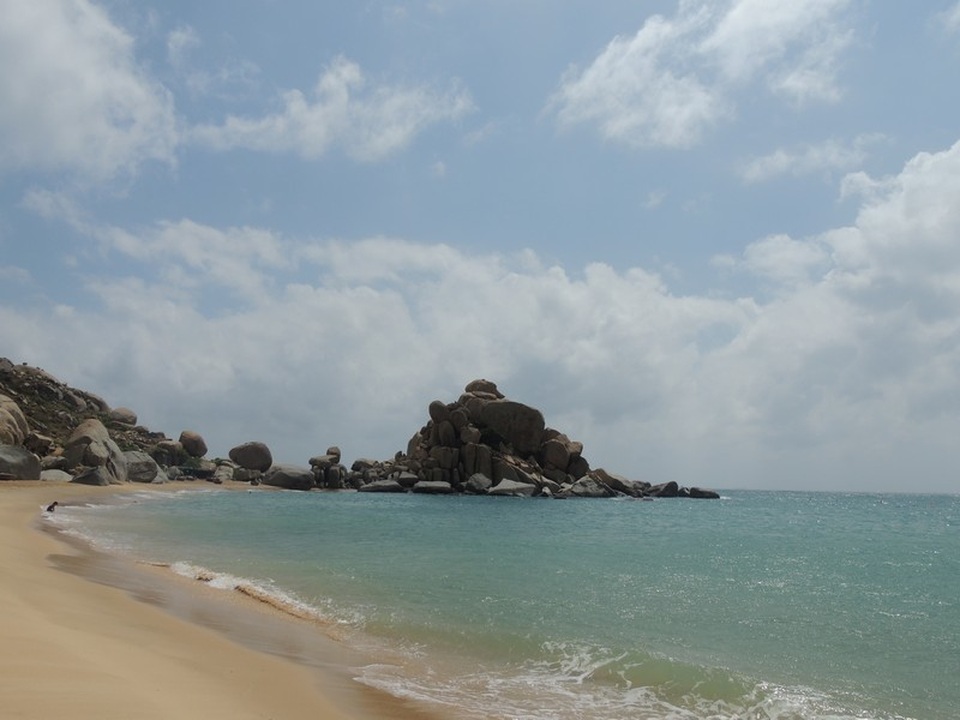 Bãi Tràng đang hút khách nhờ vẻ đẹp hoang sơ - 7 Bãi Tràng đang hút khách nhờ vẻ đẹp hoang sơ - 7